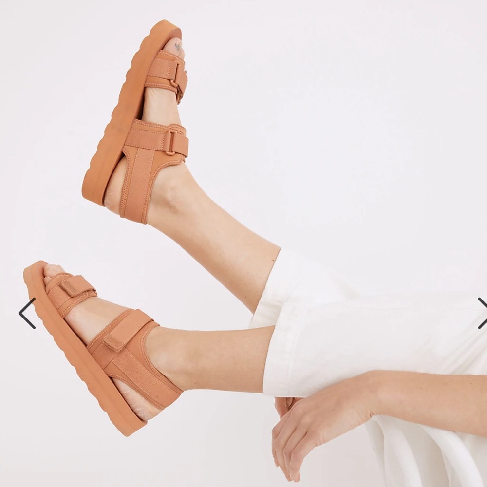 Madewell The (Re)sourced Neoprene Jay Sandal size 7.5 (fits like 8)